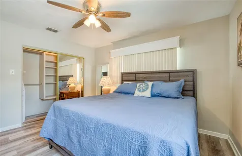 5213 97th Way N St Petersburg FL 33708
