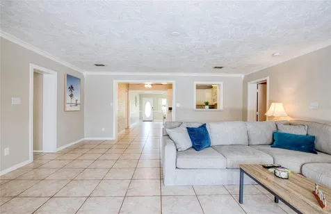 5213 97th Way N St Petersburg FL 33708