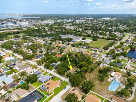 2801 51st Avenue S St Petersburg FL 33712