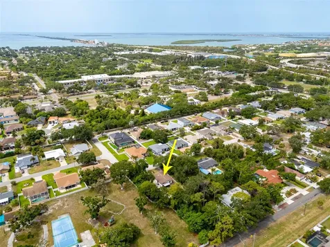 2801 51st Avenue S St Petersburg FL 33712