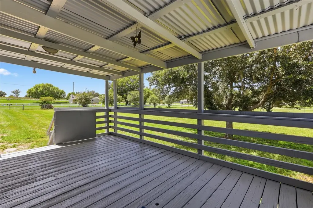 7930 Froggy Lane Zephyrhills FL 33540