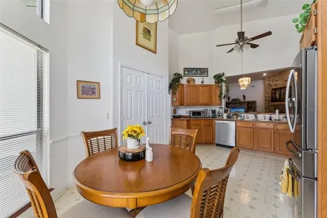 1068 Cottonwood Court Apopka FL 32712