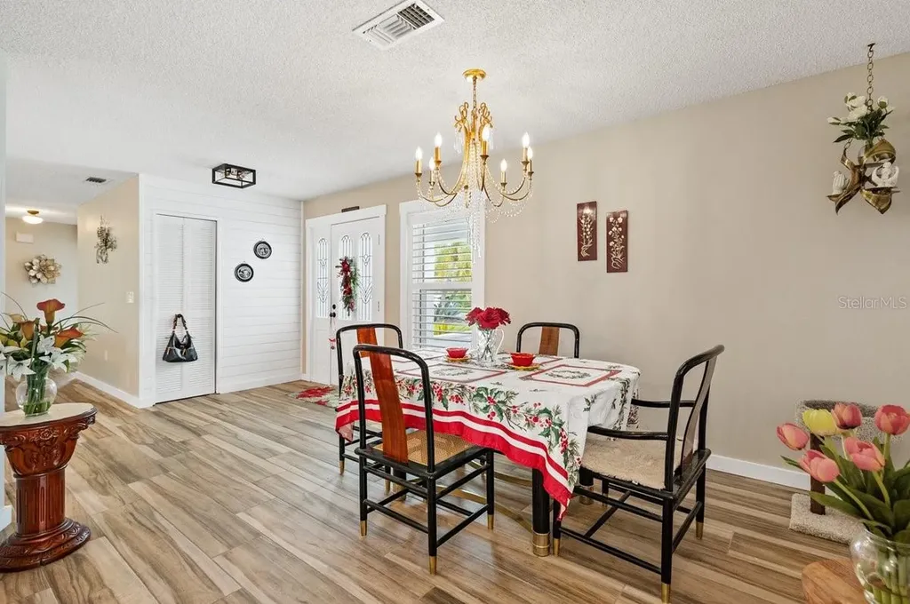 5438 Dominica Circle Sarasota FL 34233