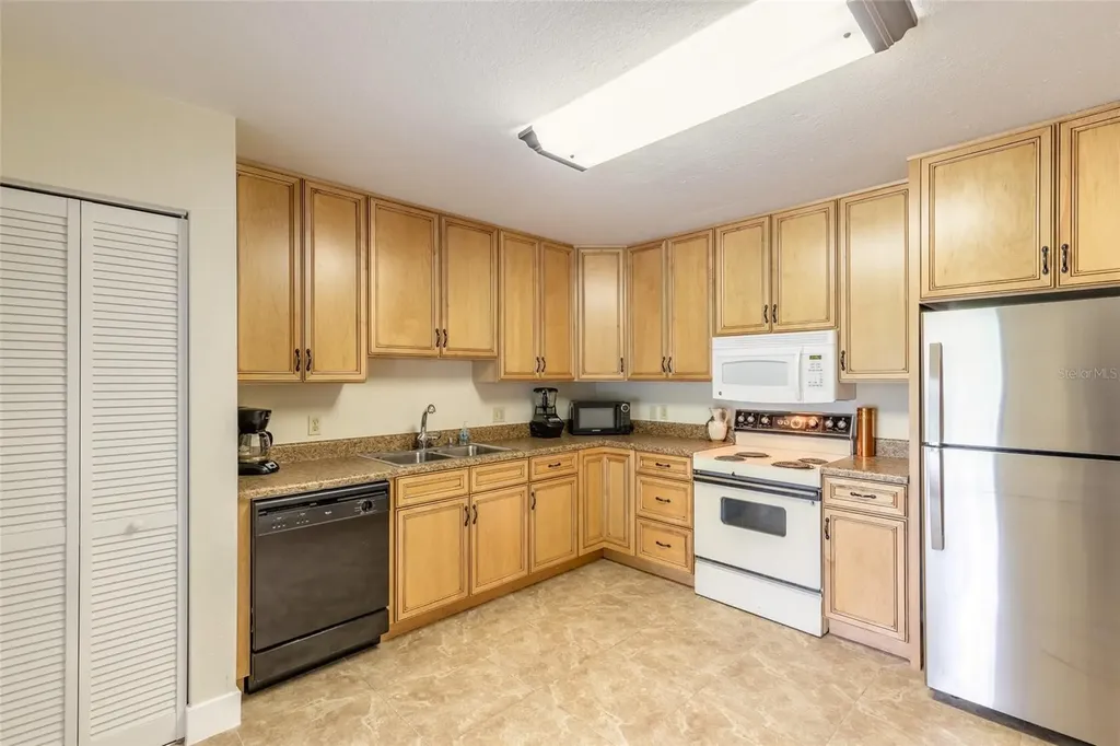 33 Andrea Drive New Smyrna Beach FL 32168