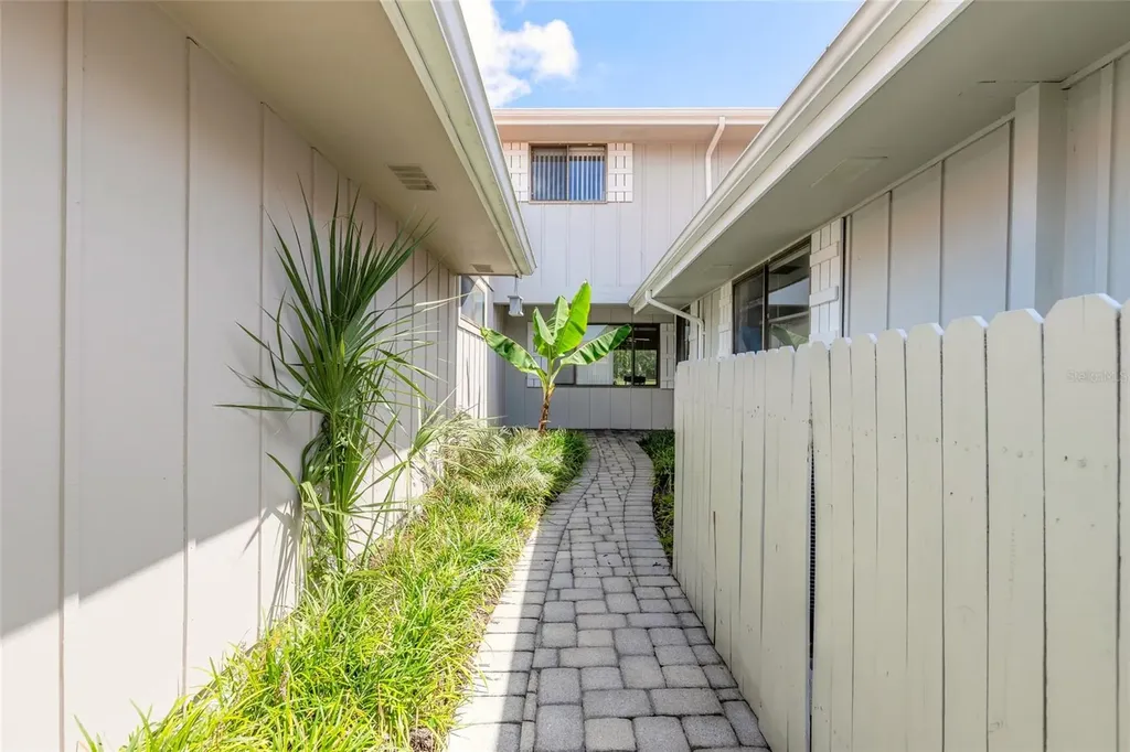 33 Andrea Drive New Smyrna Beach FL 32168