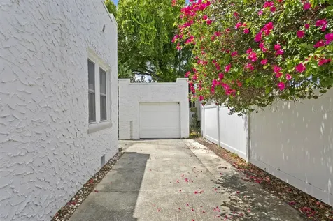3012 W San Nicholas Street Tampa FL 33629