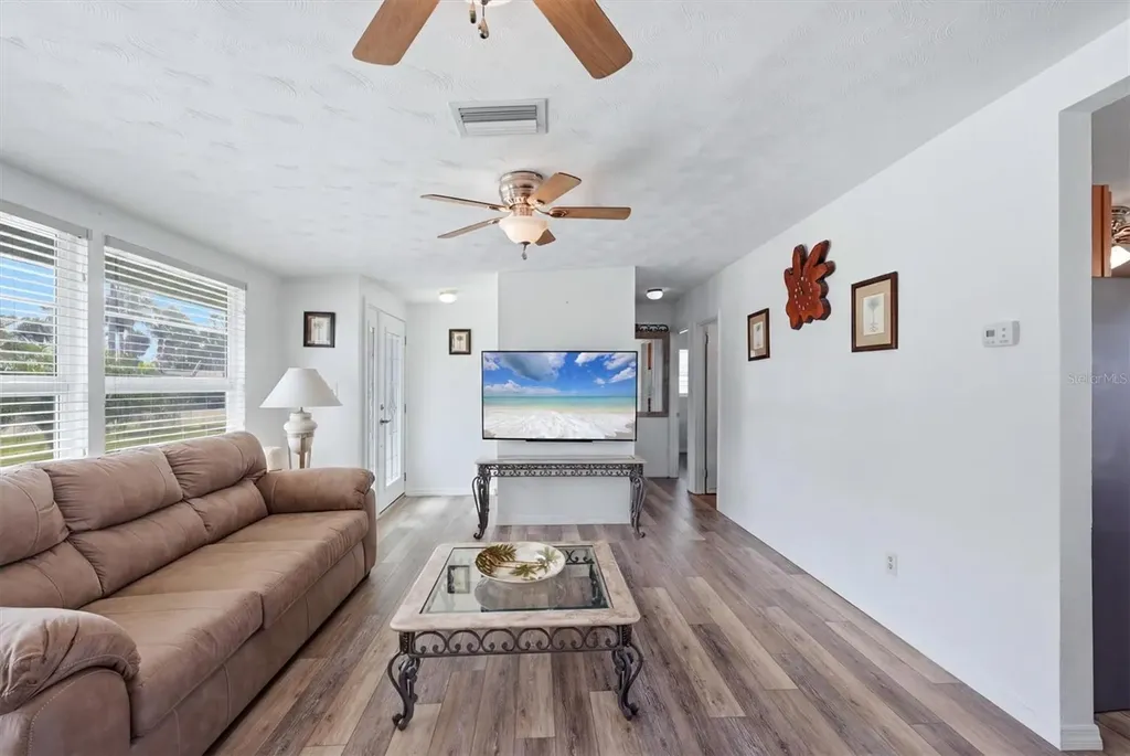 898 S Broadway Englewood FL 34223