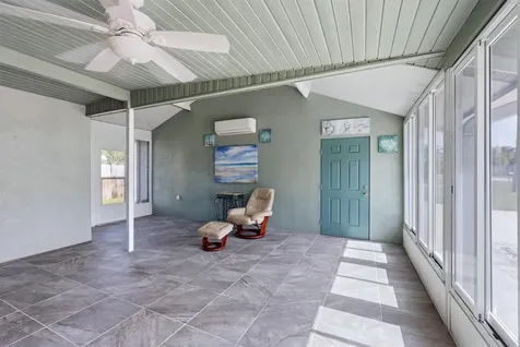 898 S Broadway Englewood FL 34223