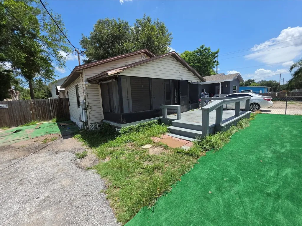 3308 E Mohawk Avenue Tampa FL 33610