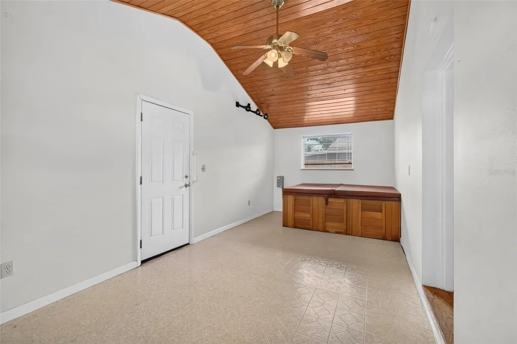 2600 25th Avenue N St Petersburg FL 33713