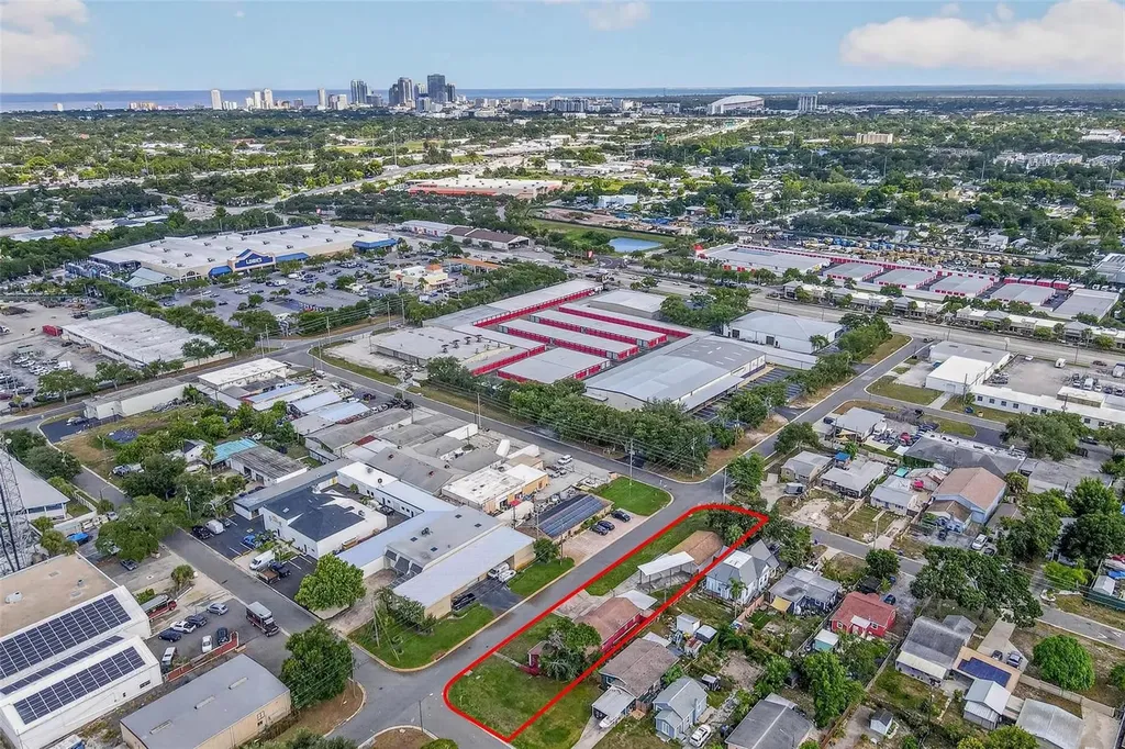 2600 25th Avenue N St Petersburg FL 33713