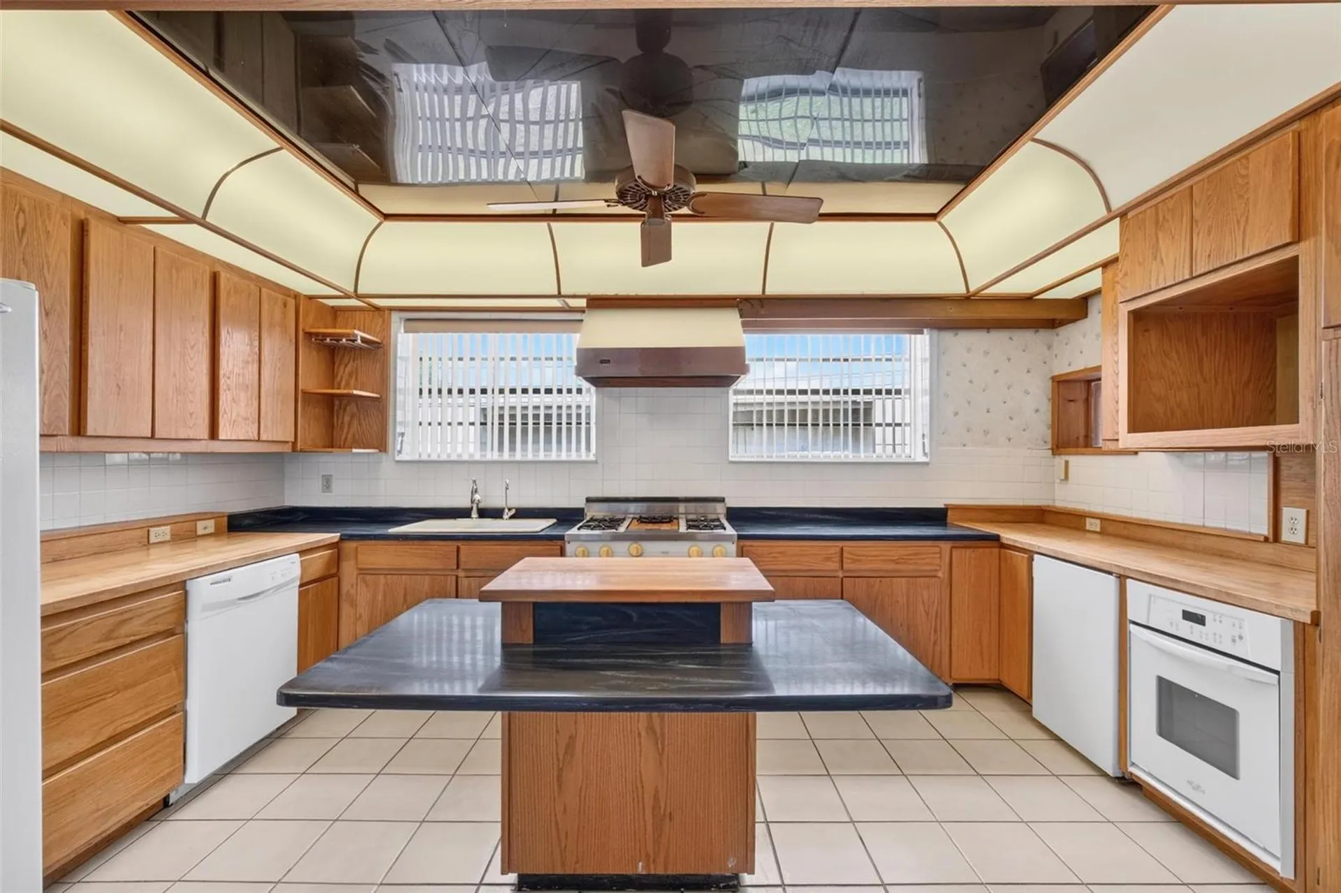 2600 25th Avenue N St Petersburg FL 33713