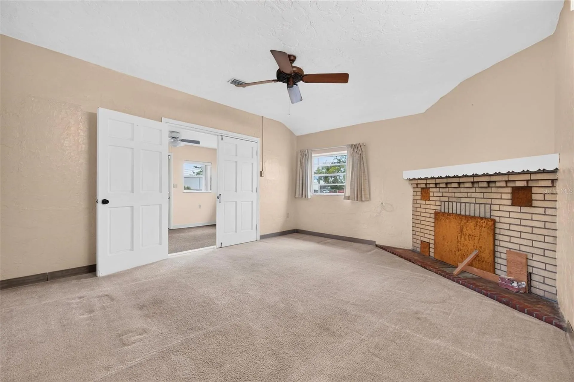2600 25th Avenue N St Petersburg FL 33713