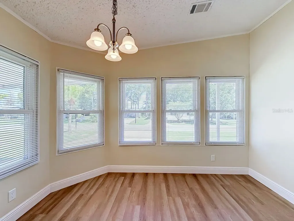 1676 Elkhart Circle Tavares FL 32778