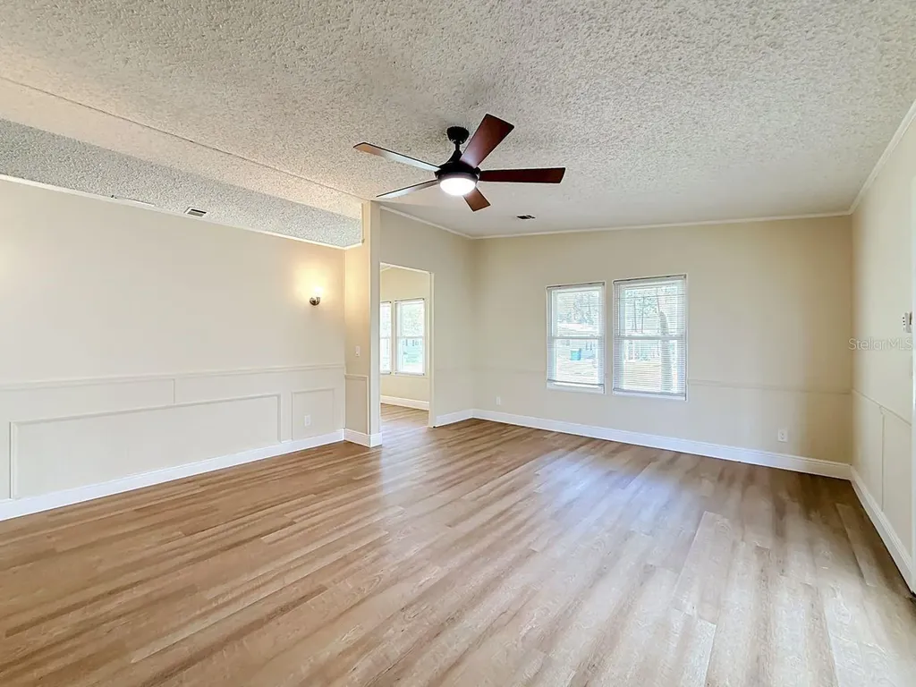 1676 Elkhart Circle Tavares FL 32778