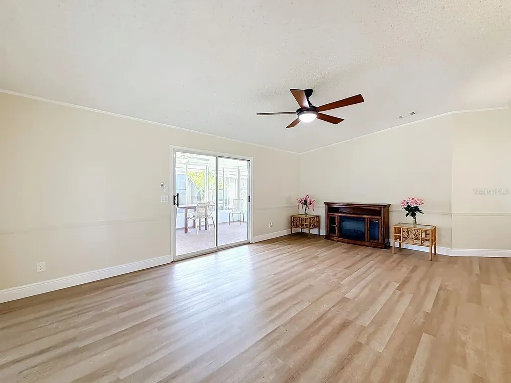 1676 Elkhart Circle Tavares FL 32778