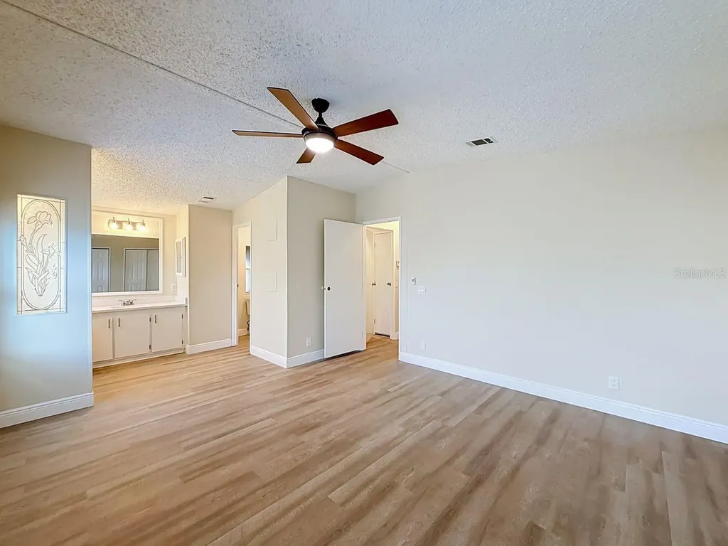 1676 Elkhart Circle Tavares FL 32778