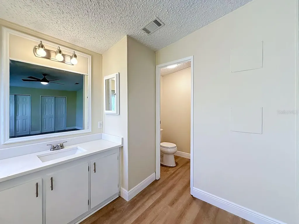 1676 Elkhart Circle Tavares FL 32778