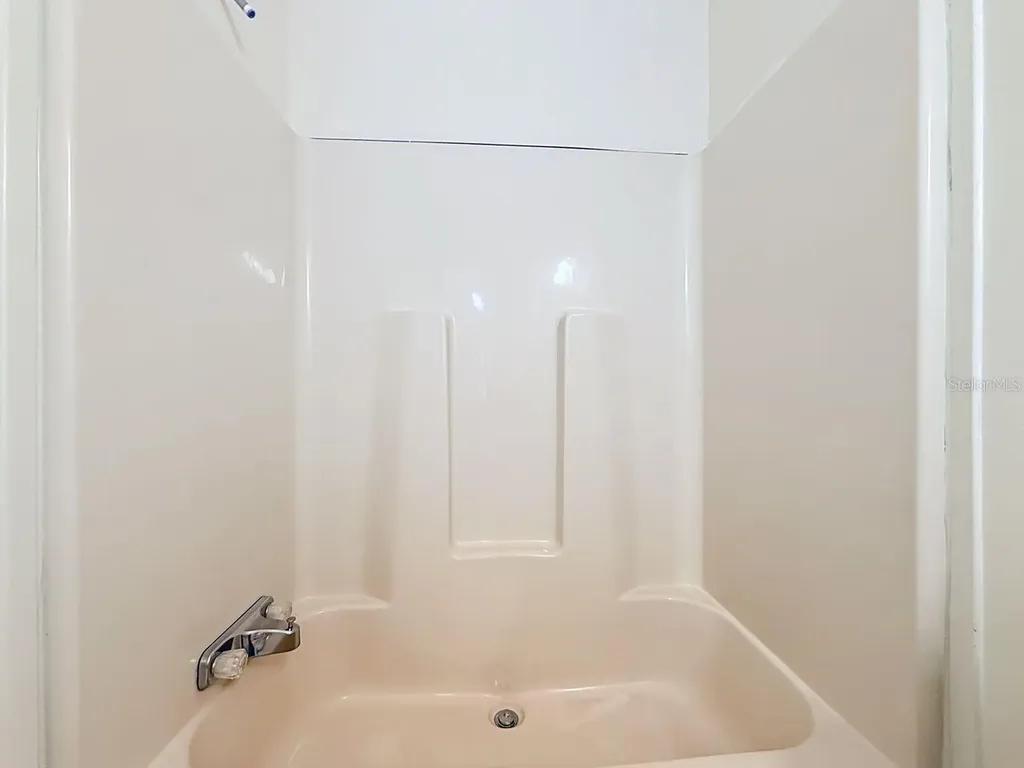1676 Elkhart Circle Tavares FL 32778