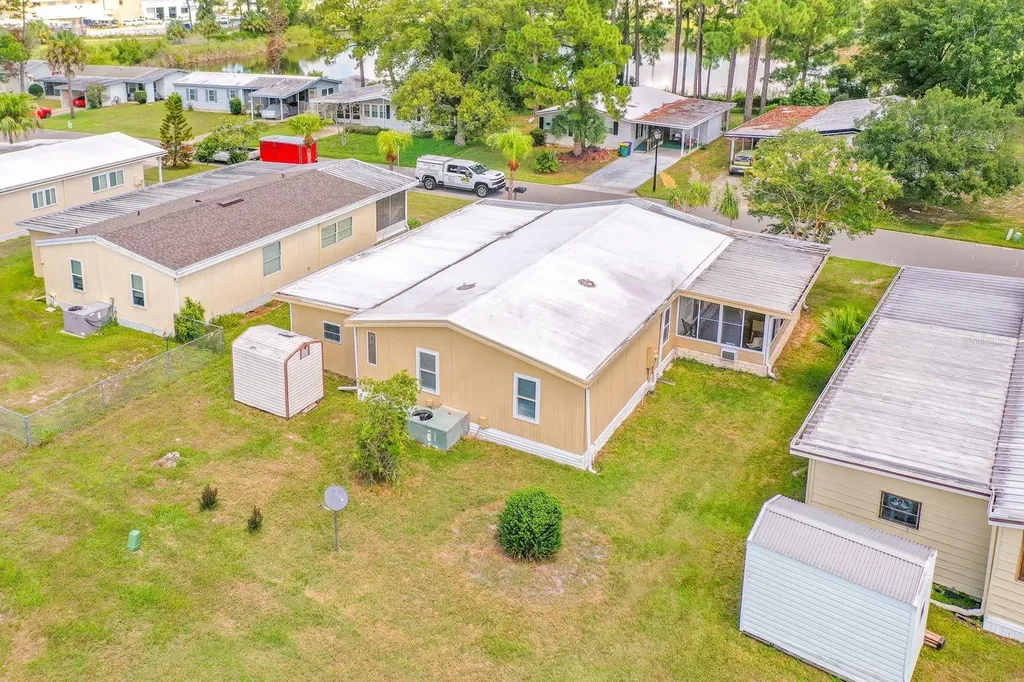 1676 Elkhart Circle Tavares FL 32778