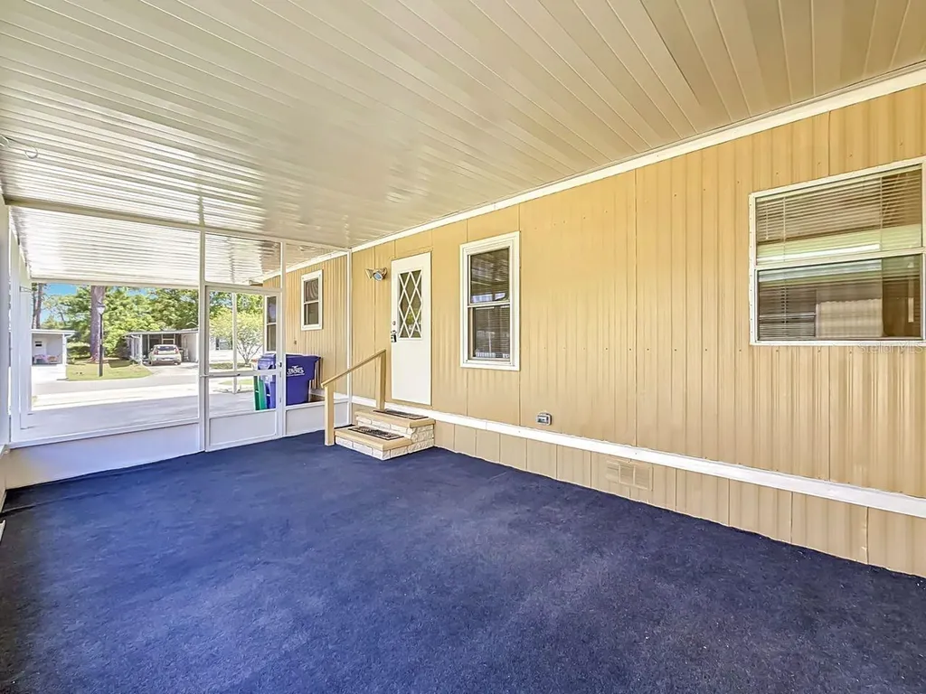 1676 Elkhart Circle Tavares FL 32778