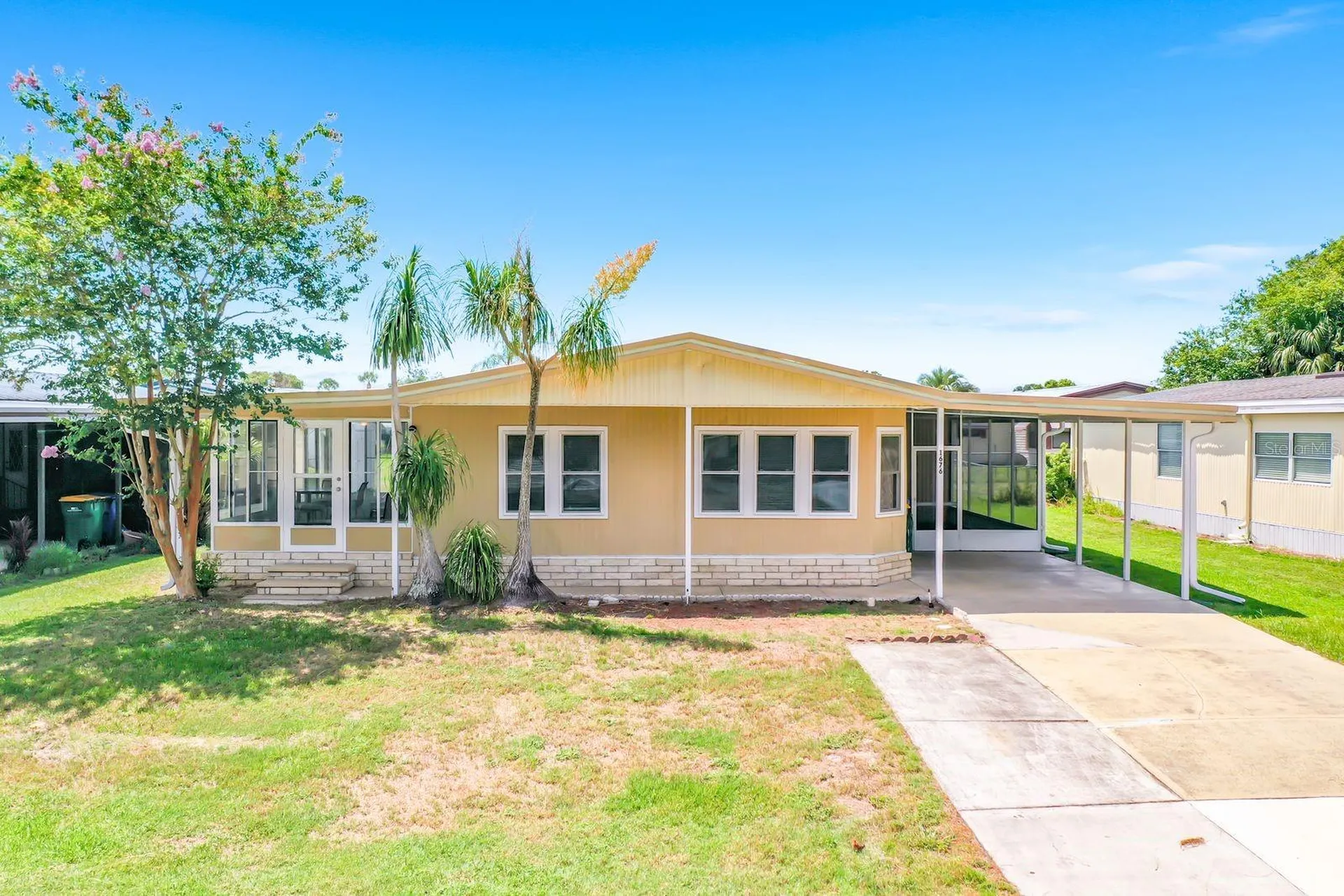 1676 Elkhart Circle Tavares FL 32778