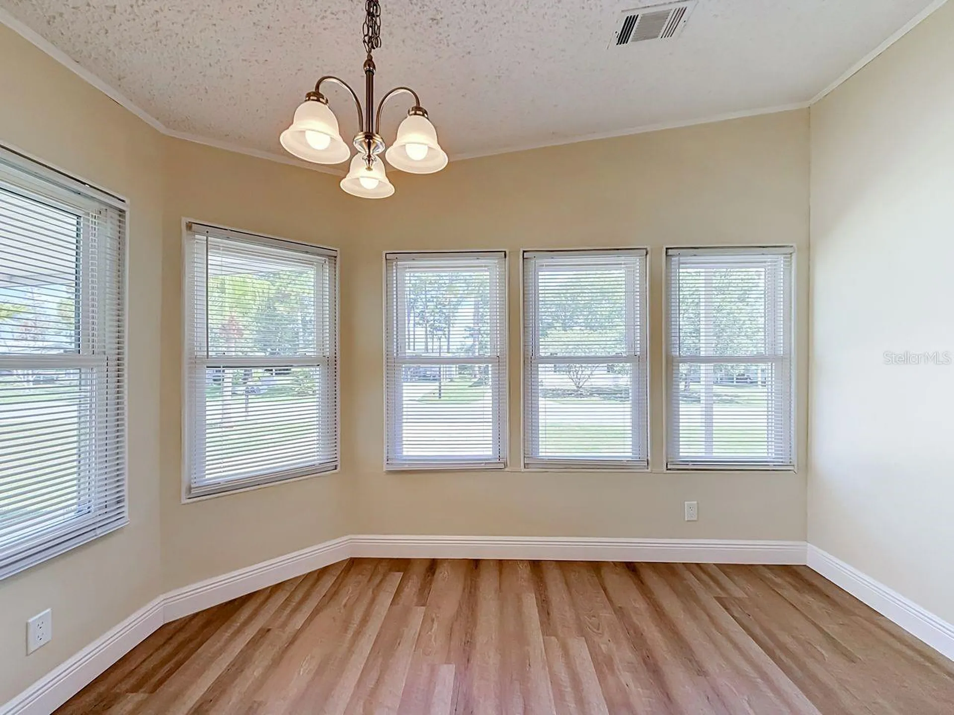 1676 Elkhart Circle Tavares FL 32778