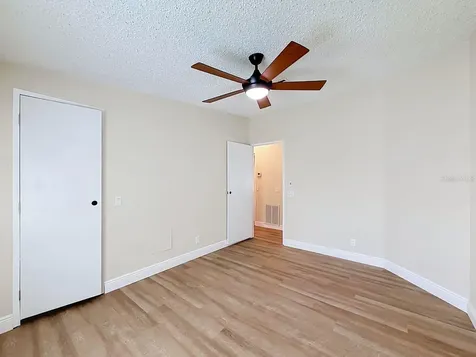1676 Elkhart Circle Tavares FL 32778