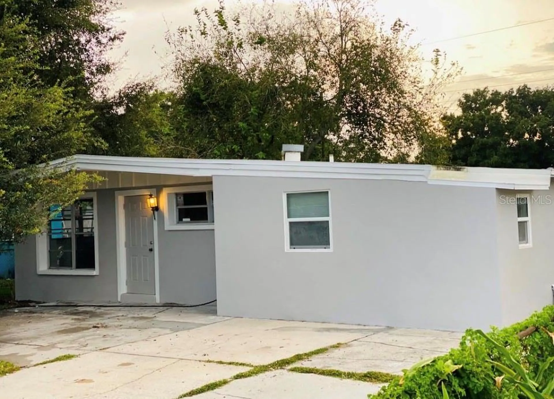 3207 Clifford Sample Drive Tampa FL 33619