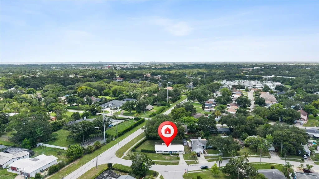 2287 Manor Boulevard N Clearwater FL 33765