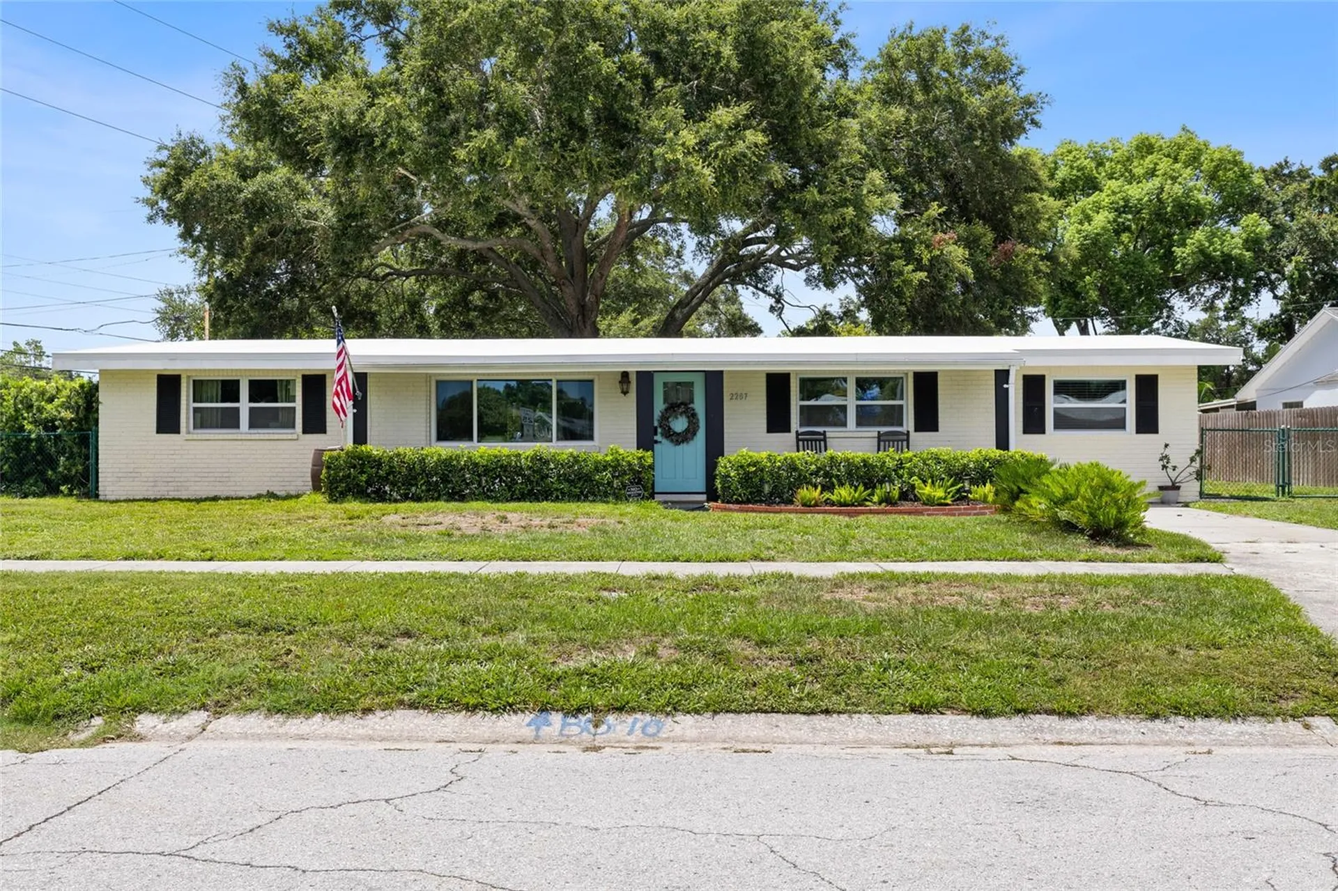 2287 Manor Boulevard N Clearwater FL 33765