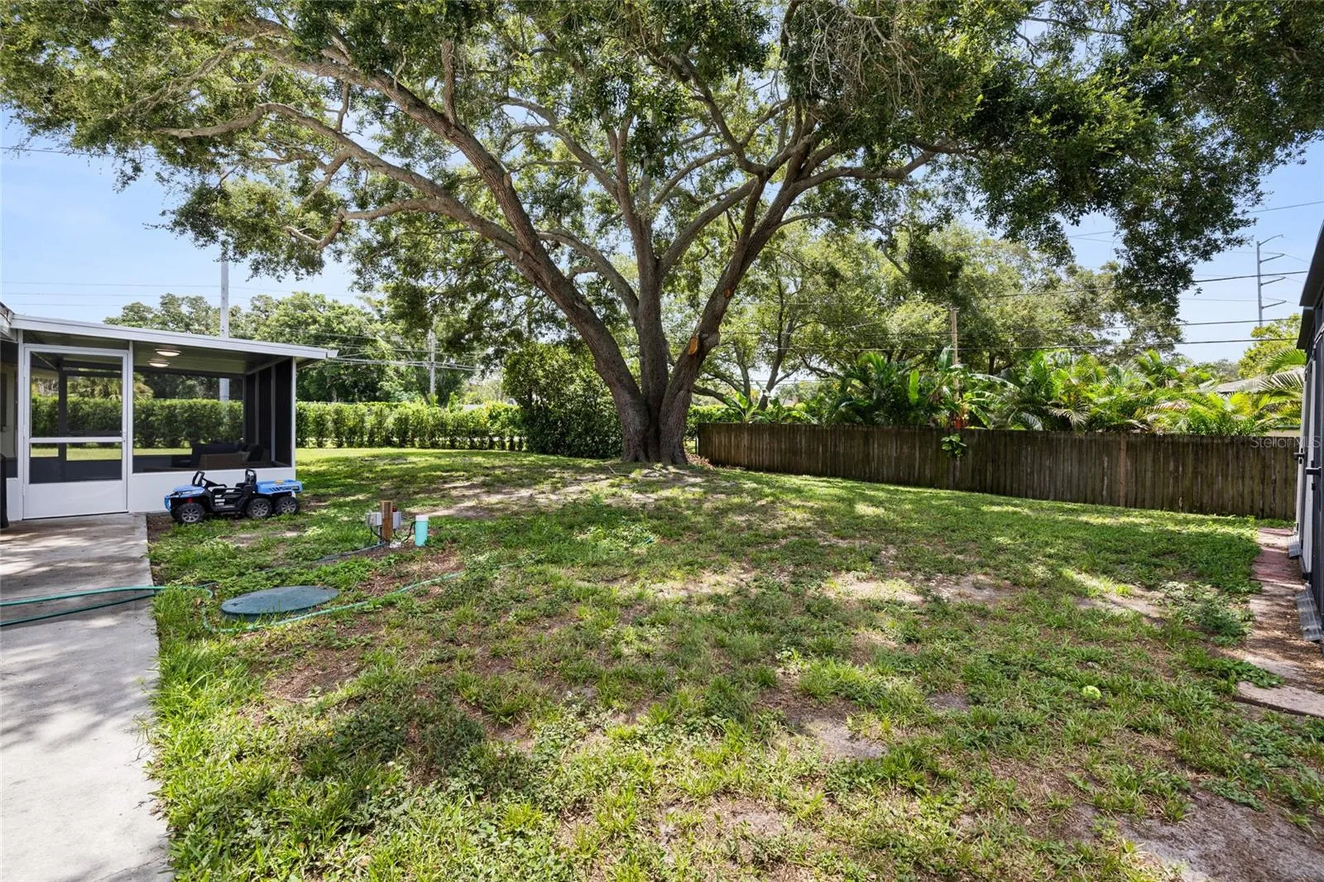 2287 Manor Boulevard N Clearwater FL 33765