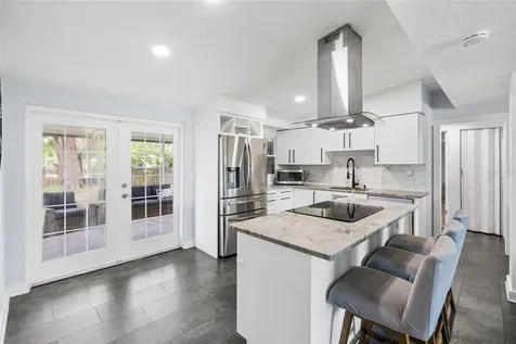 2287 Manor Boulevard N Clearwater FL 33765