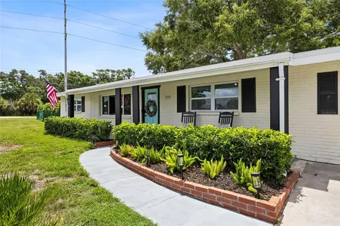 2287 Manor Boulevard N Clearwater FL 33765