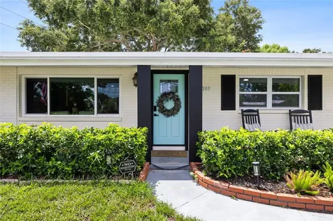 2287 Manor Boulevard N Clearwater FL 33765
