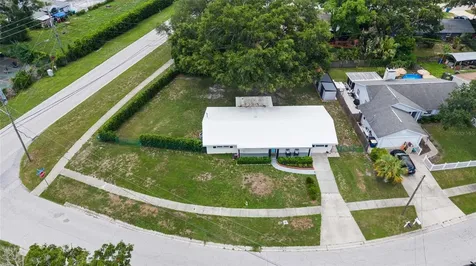 2287 Manor Boulevard N Clearwater FL 33765