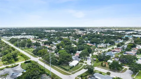 2287 Manor Boulevard N Clearwater FL 33765
