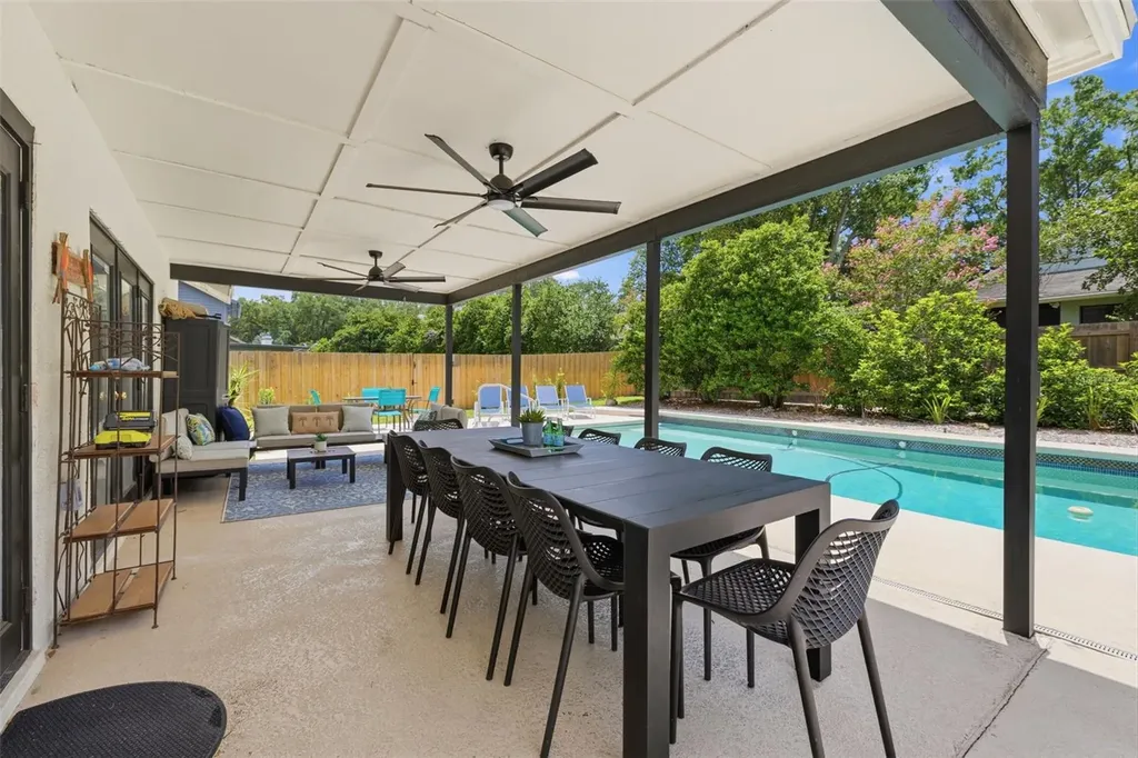 11007 Theresa Arbor Drive Tampa FL 33617