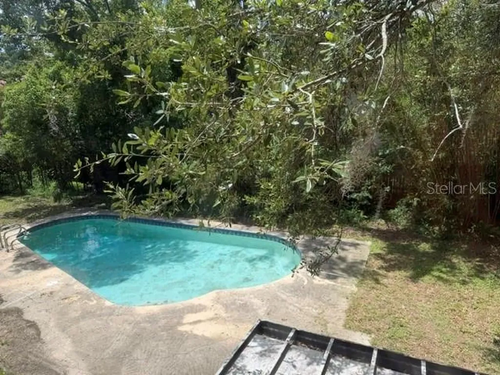 6624 Baybrooks Circle Tampa FL 33617