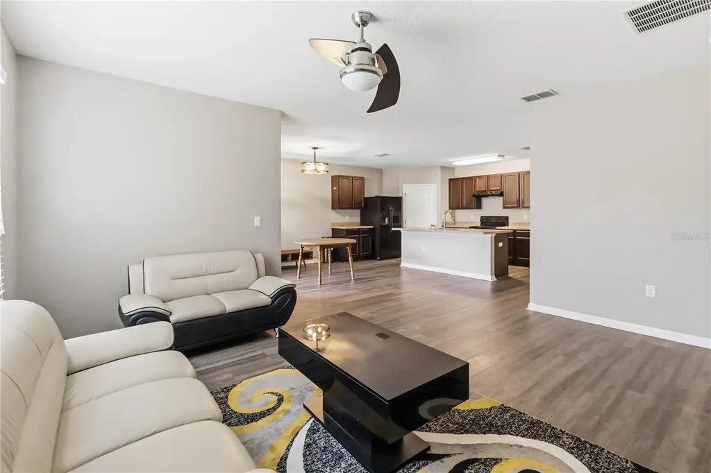 2318 Sequoia Way Davenport FL 33896