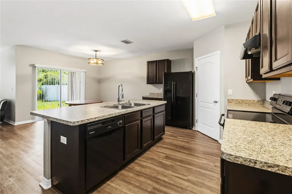 2318 Sequoia Way Davenport FL 33896
