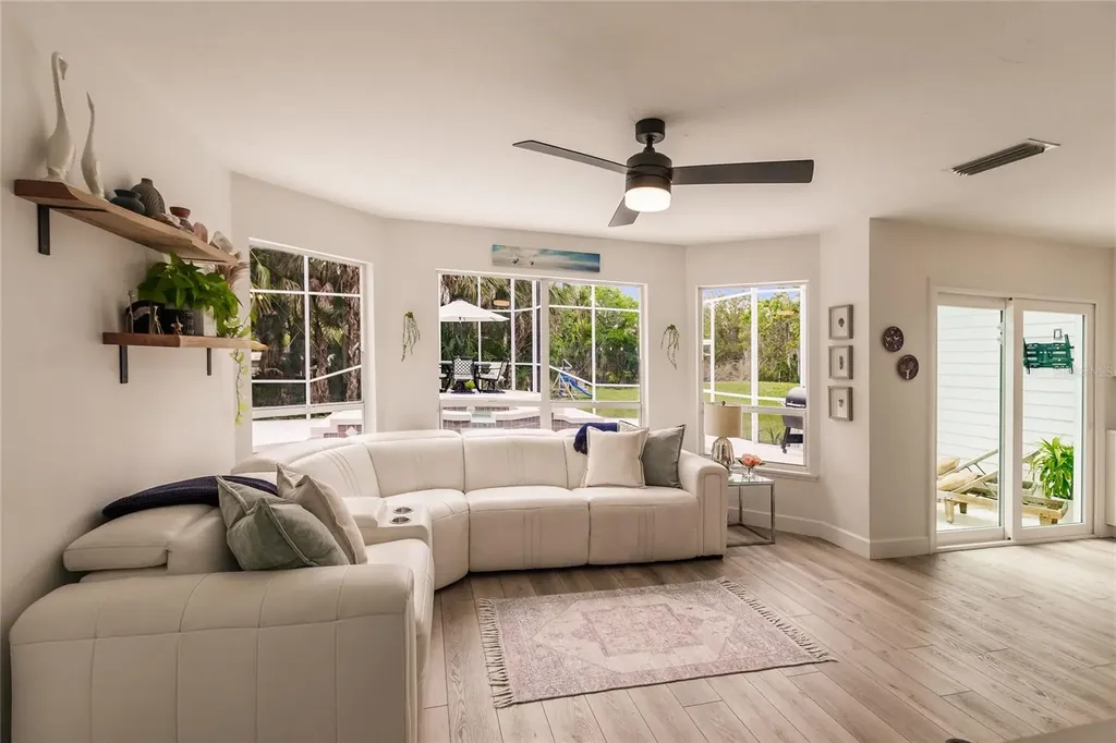 1587 Firethorne Lakes Drive Sarasota FL 34240