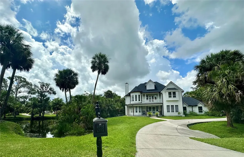 1587 Firethorne Lakes Drive Sarasota FL 34240
