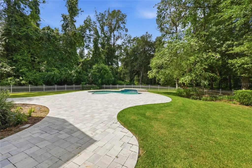 11121 NW 15th Place Gainesville FL 32606