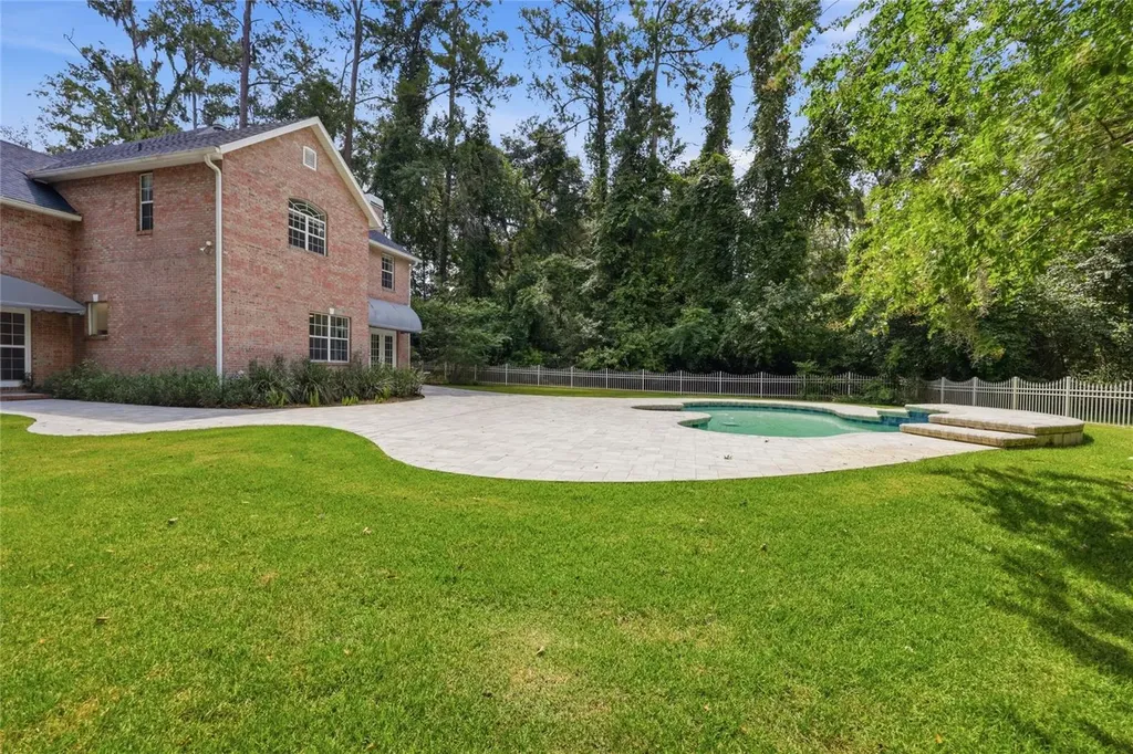11121 NW 15th Place Gainesville FL 32606