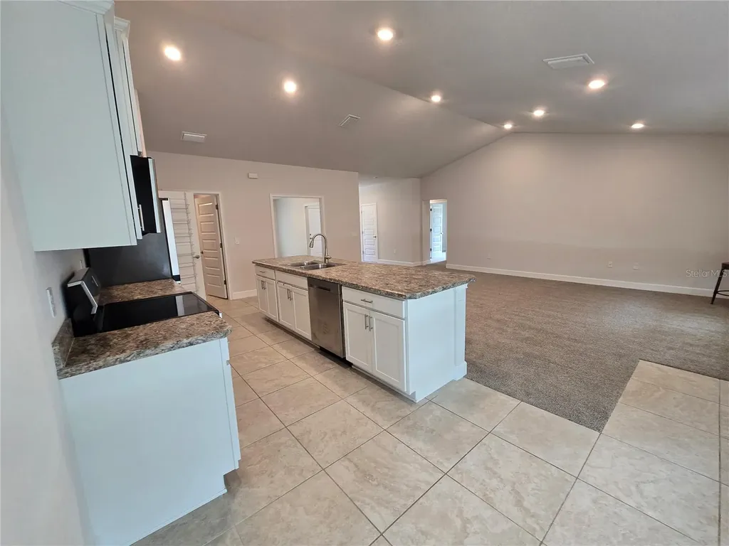 825 W Hallam Drive Citrus Springs FL 34434