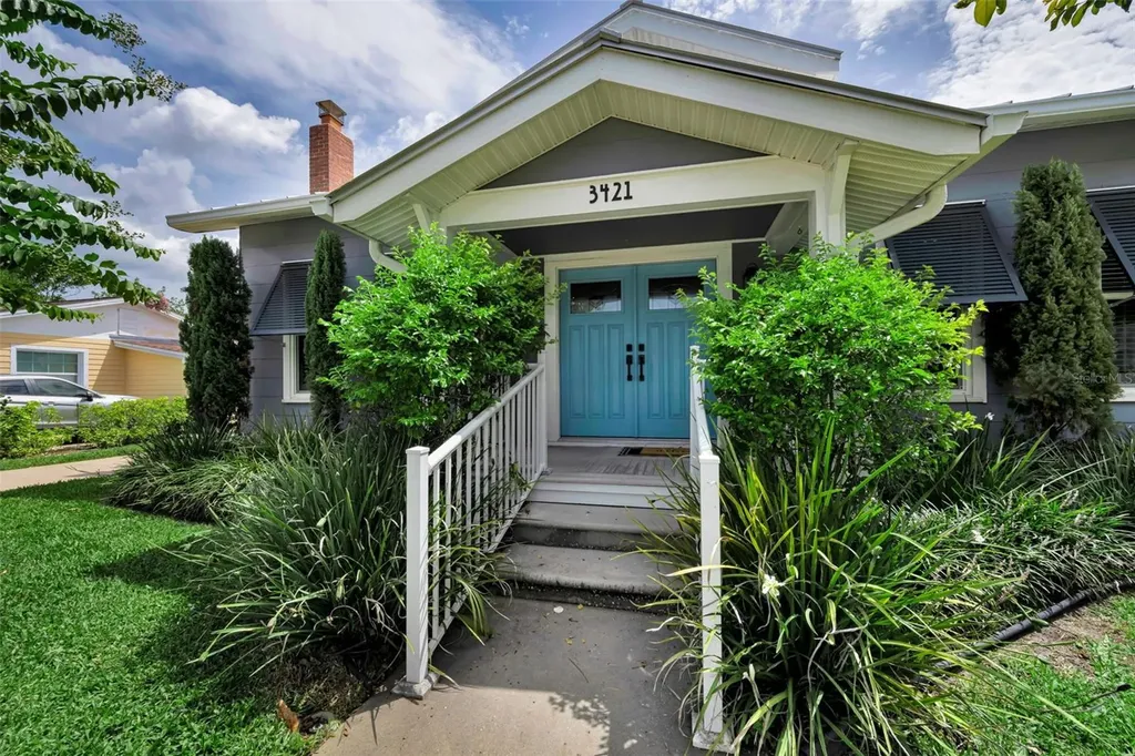 3421 Iris Street N St Petersburg FL 33704