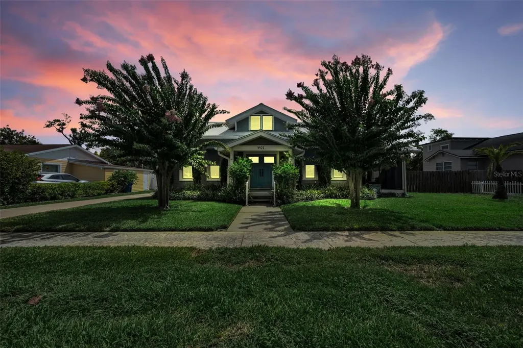 3421 Iris Street N St Petersburg FL 33704