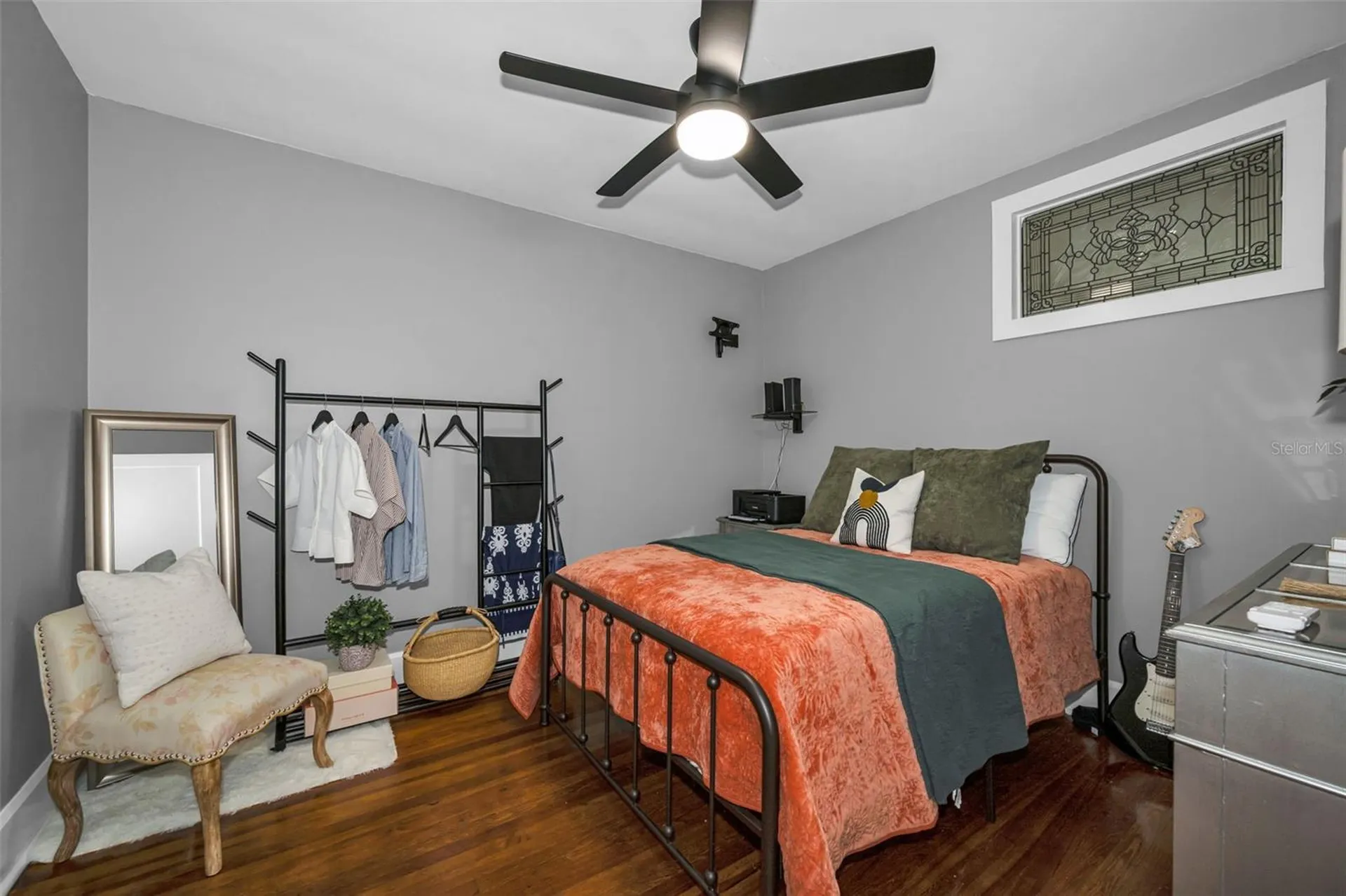 3421 Iris Street N St Petersburg FL 33704