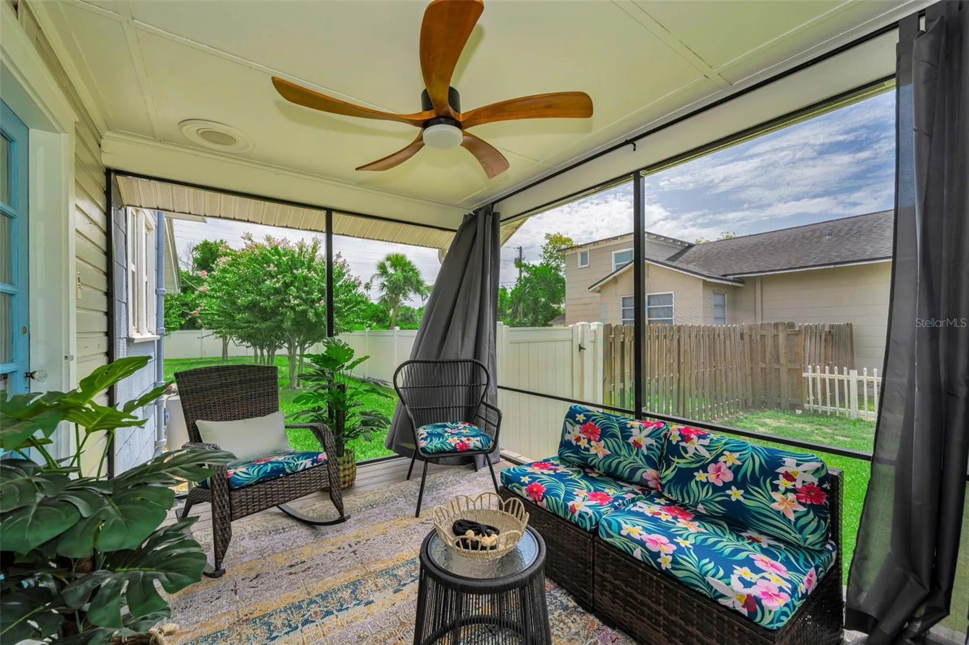 3421 Iris Street N St Petersburg FL 33704